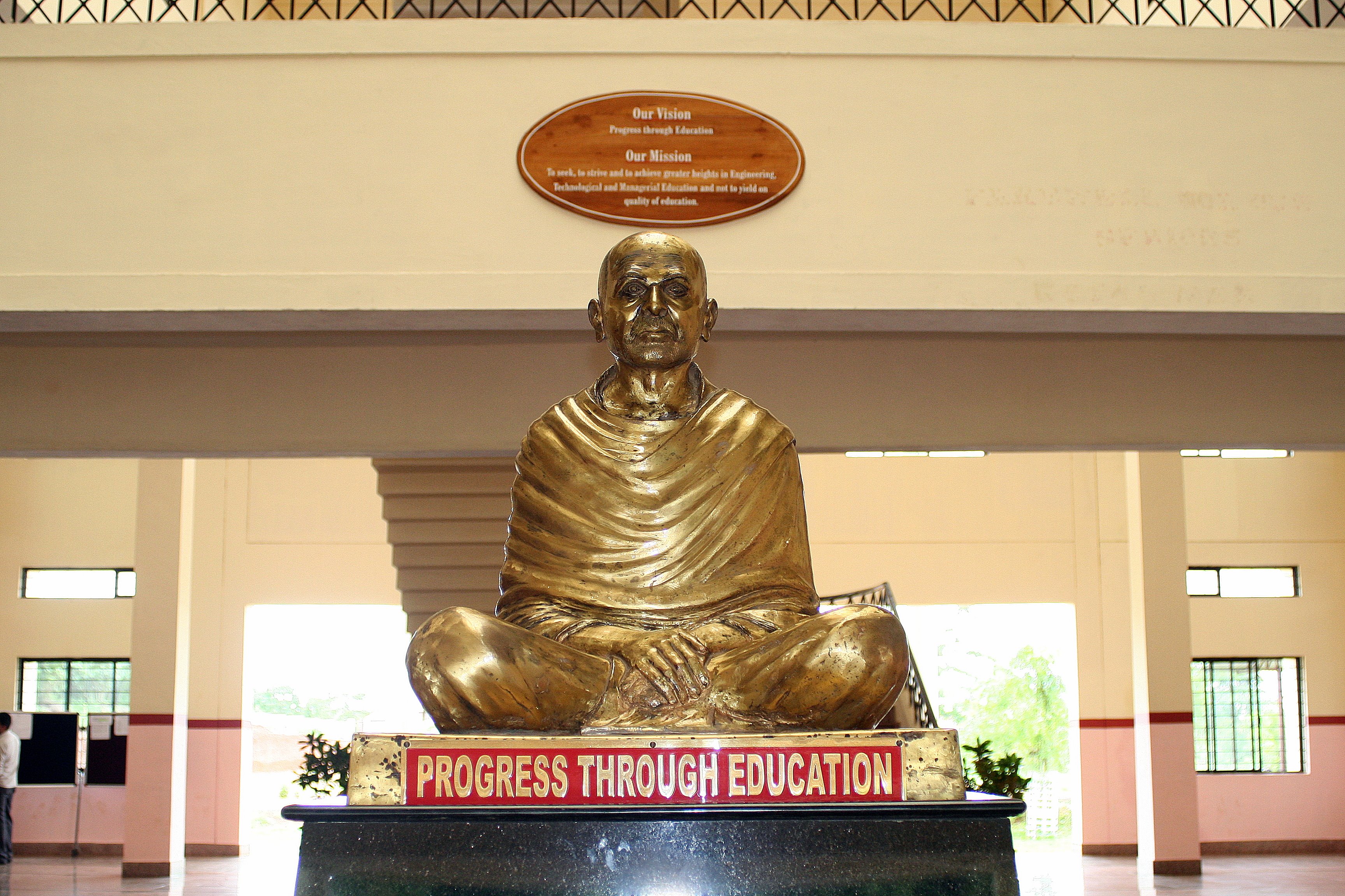 Statue of Sree Narayana Guru in VAST hallway