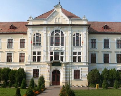 Unirea National College in Târgu Mureș