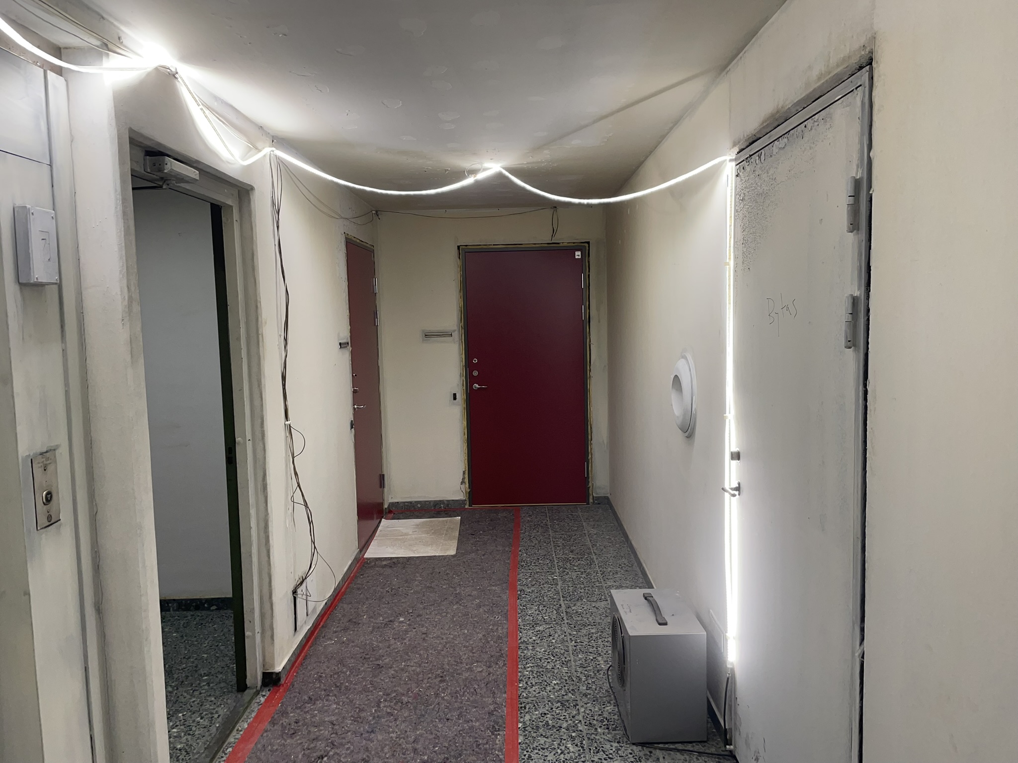 Clean-up and painting progress on the 7th floor on the 14th of January 2026.