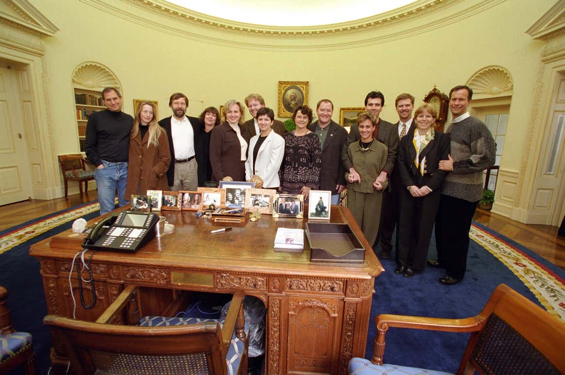 Jobs and his Pixar team visited the Oval Office in 1998.
