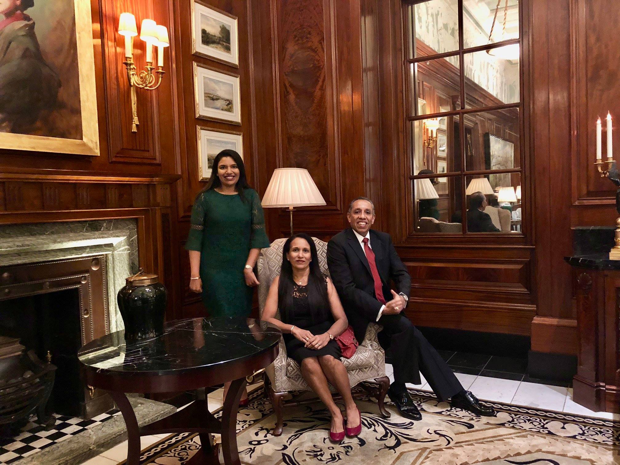 Yanushi with her father Anuradha and mother Dayangani