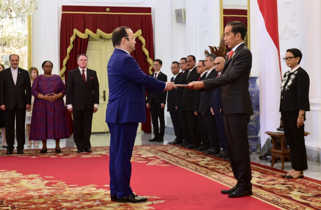 On November 20, 2019, Ambassador Jalal Mirzayev presented his credentials to the President of the Republic of Indonesia, Joko Widodo.