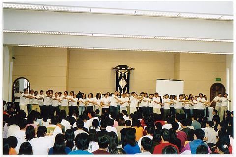NRPSD doing their winning cheer in SD Kenshu 2001