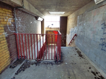 Chatham_Tesco_Stairwell_to_Rooftop_Car_Park_BENO.jpg