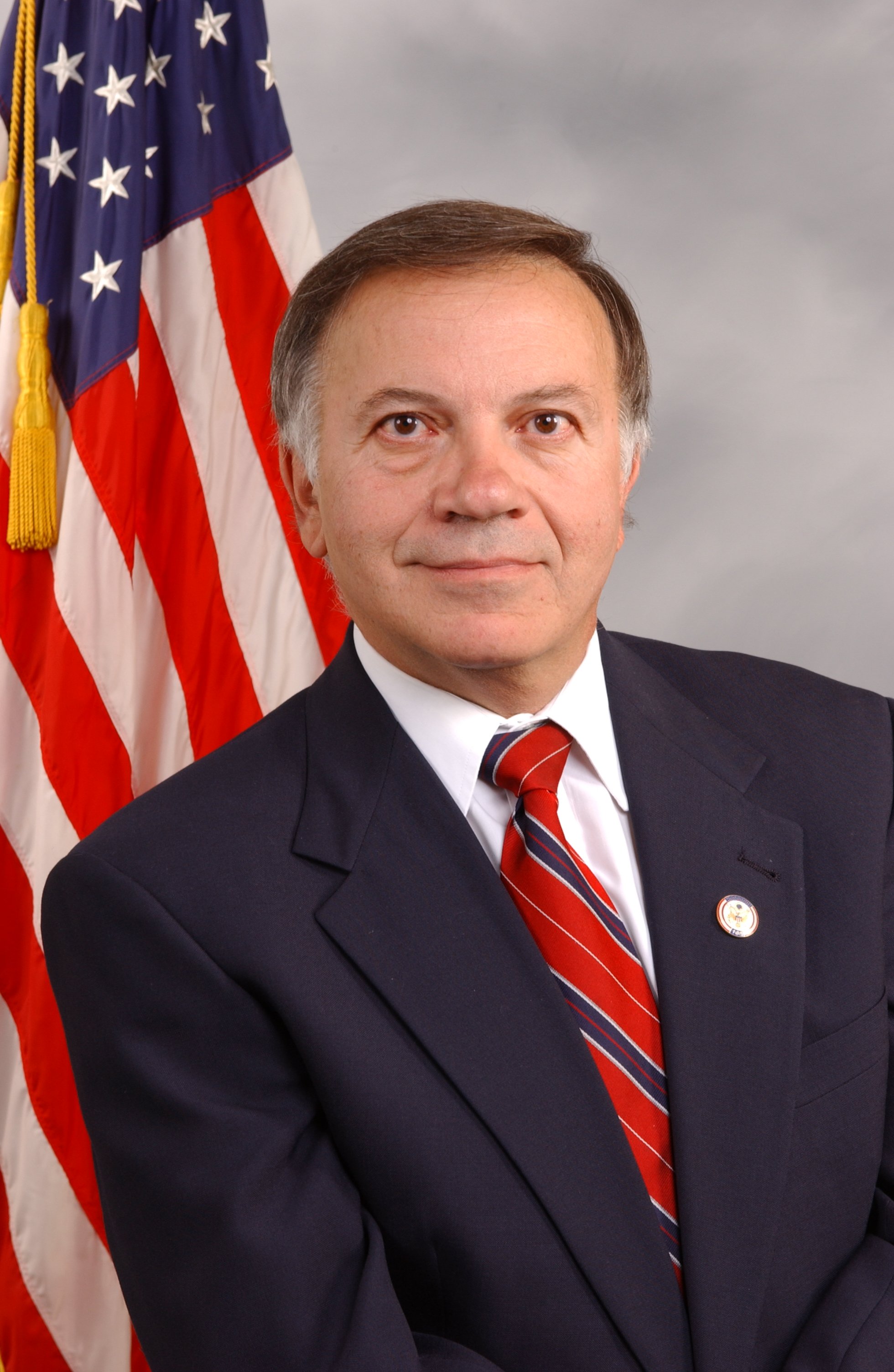 Congressman Tom Tancredo won the straw poll in Macomb County, Michigan, with 18.5% of the vote. Congressman Tom Tancredo won the straw poll in Macomb County, Michigan, with 18.5% of the vote.
