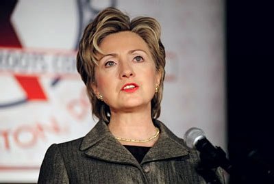 Senator Hillary Clinton won the Minnesota Caucus straw poll by one vote over Barack Obama. Senator Hillary Clinton won the Minnesota Caucus straw poll by one vote over Barack Obama.