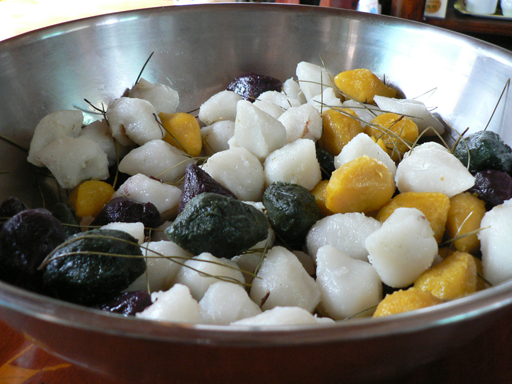 Songpyeon, a variety of tteok, rice cake Songpyeon, a variety of tteok, rice cake