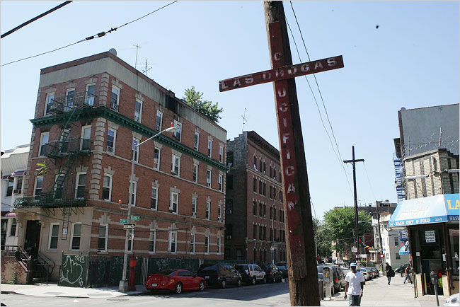 A cross, at an intersection along East 194th Street in Fordham-Bedford was one of 14 erected by parishioners of Our Lady of Refuge Roman Catholic Church on Good Friday in 1986 as an anti-[...] message.