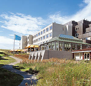 Present Grand Hotel Opduin