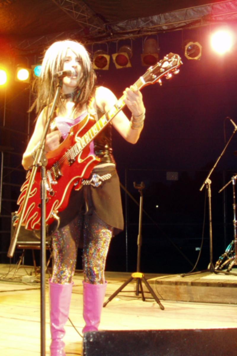 Band member Ilisha at MTV Rock Meet, 2007