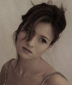 Singer-songwriter Melissa Stott