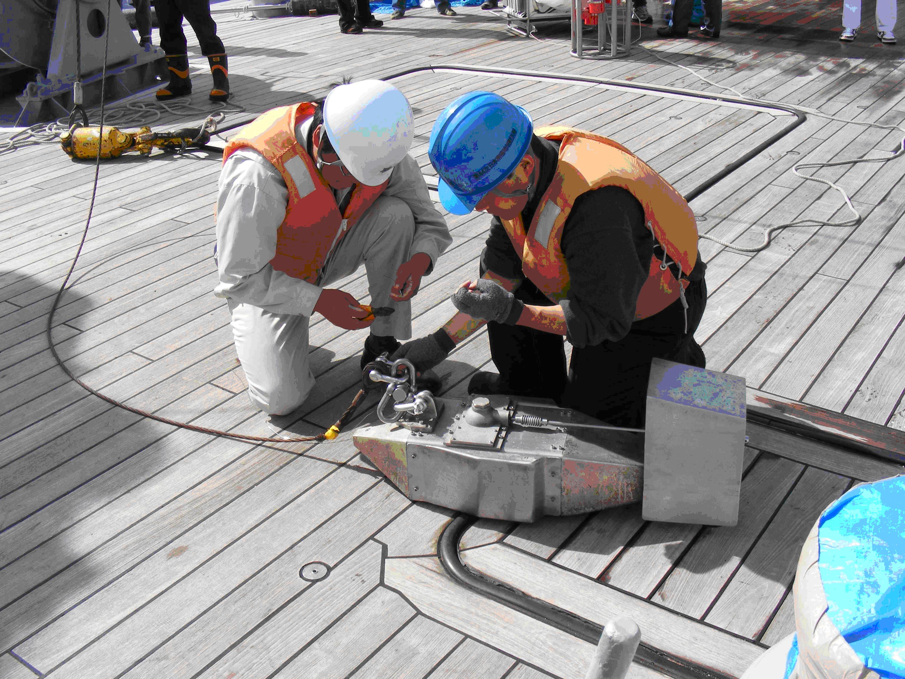 Preparing the CPR on board TS Umitaka Maru (Graham Hosie AAD)