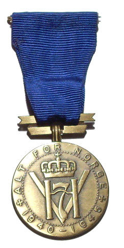 The H7 medal awarded to Klüver for his conduct during the Second World War