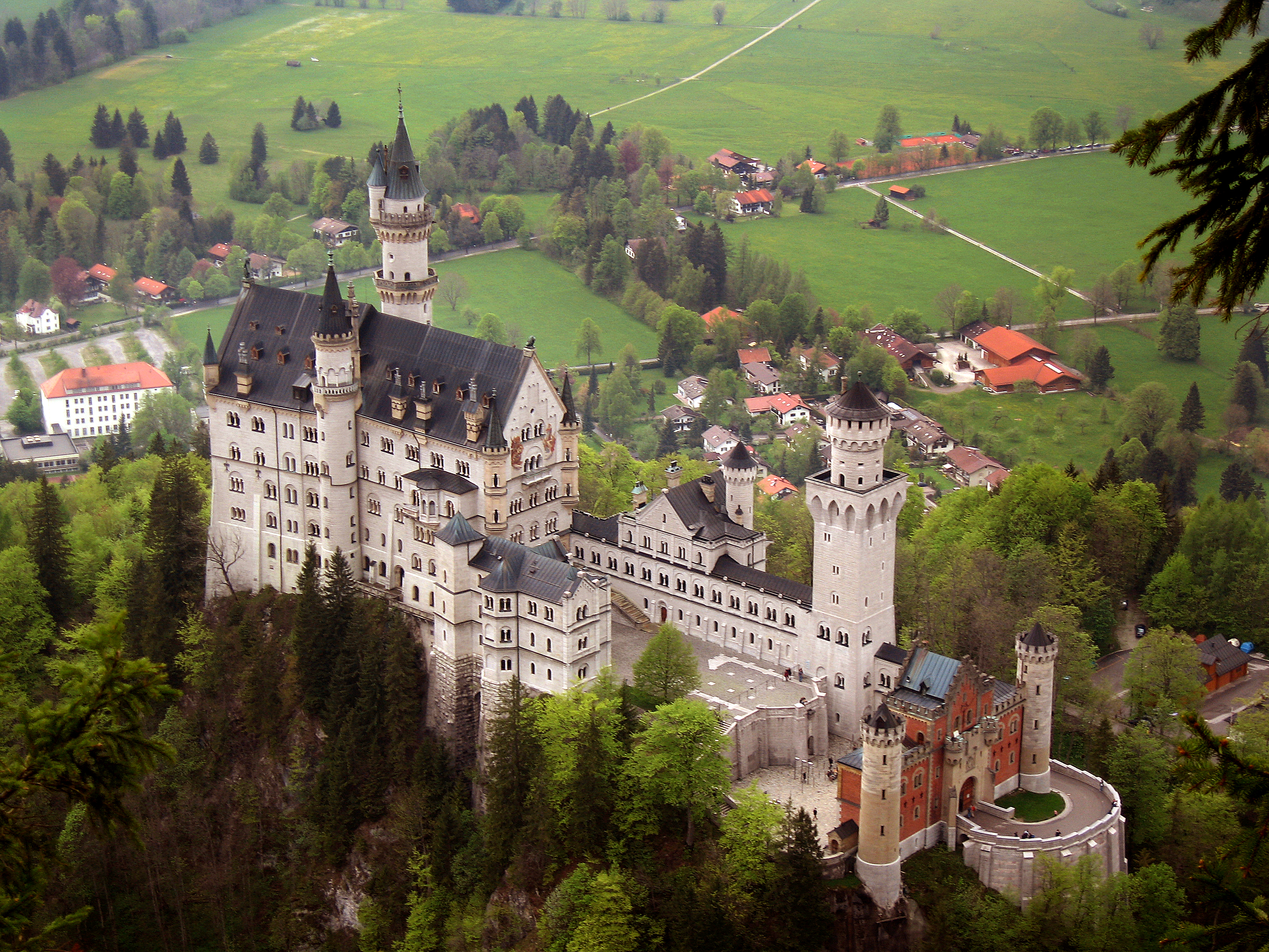  Neuschwanstein Castle in Bavaria, Germany is a popular destination on ten-day break.