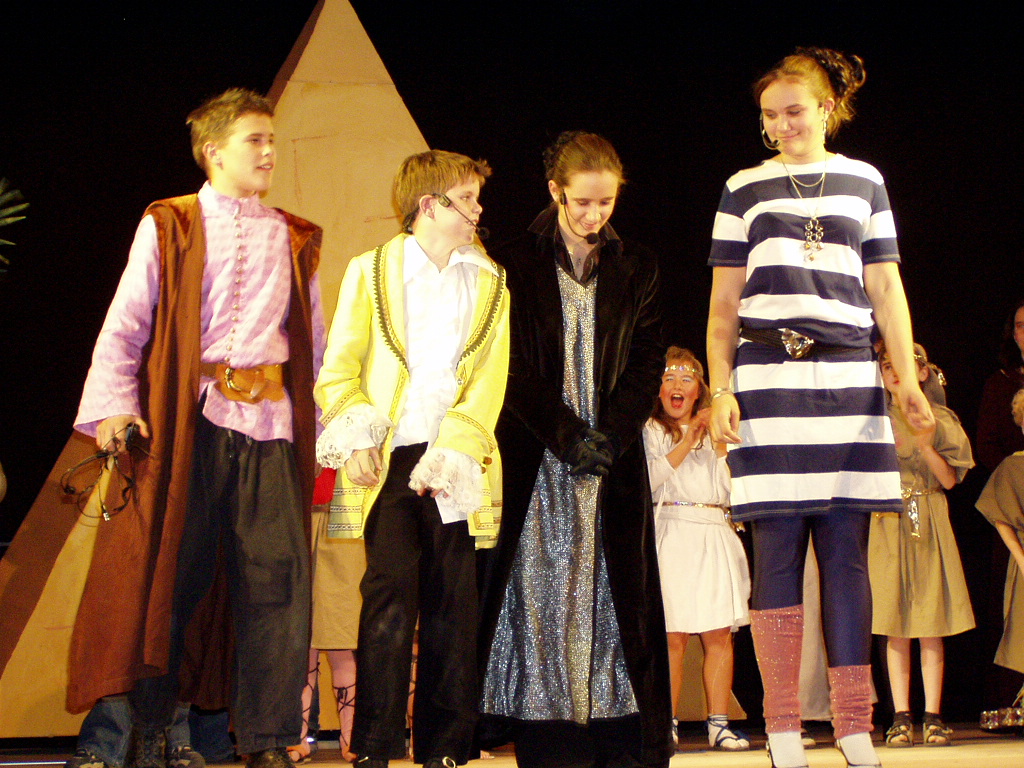 The picture shows the four time-bandits. It was taken at third performance of the musical. The picture shows the four time-bandits. It was taken at third performance of the musical.