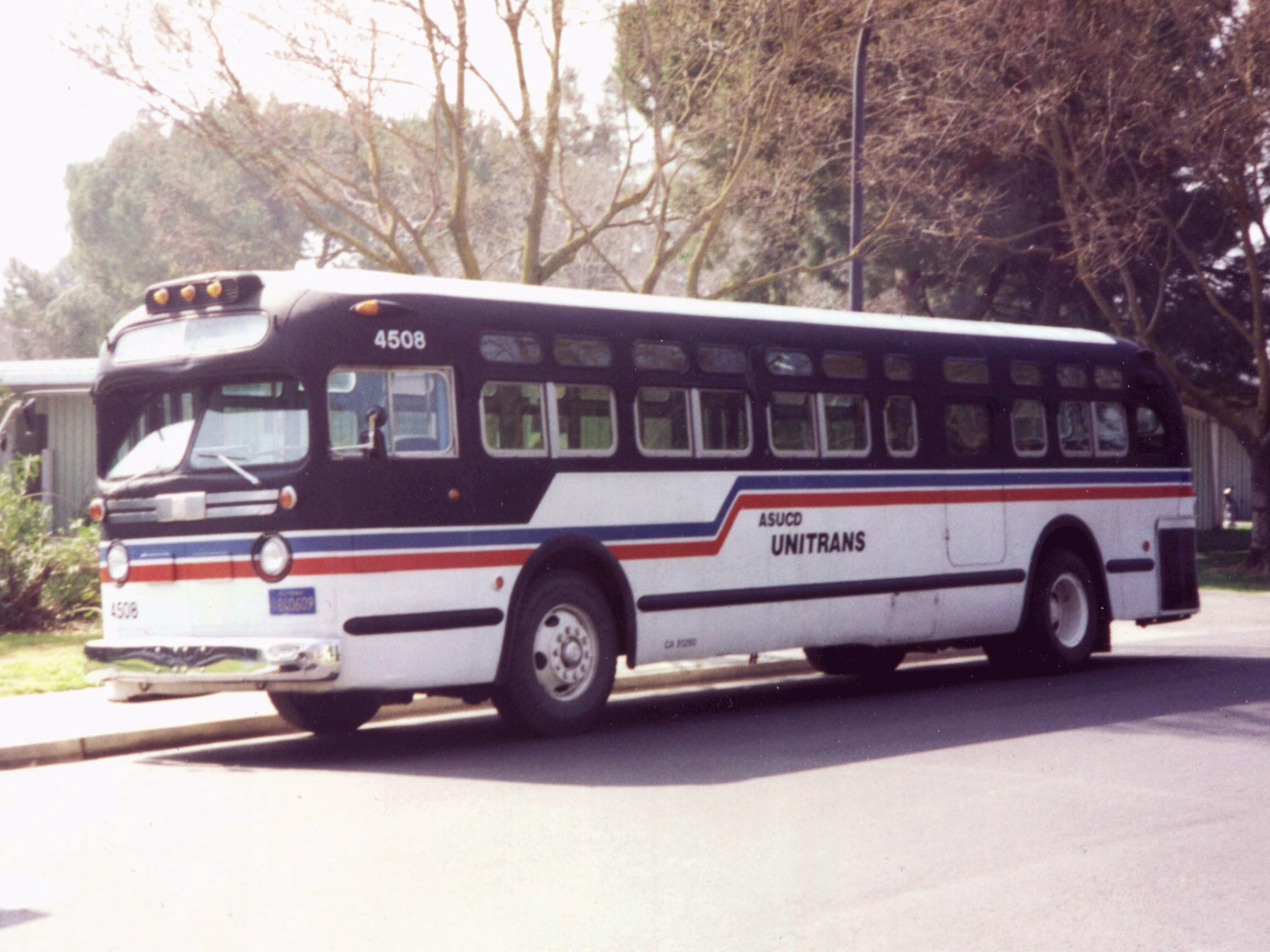 4508 parked on Hutchinson Drive in front of Surge II (photo taken in the early-mid 1990s)