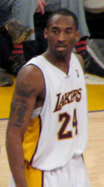 Kobe Bryant scored 50 points or more in four consecutive games in 2007.