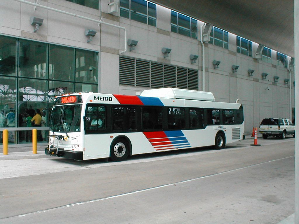 A newer METRO bus