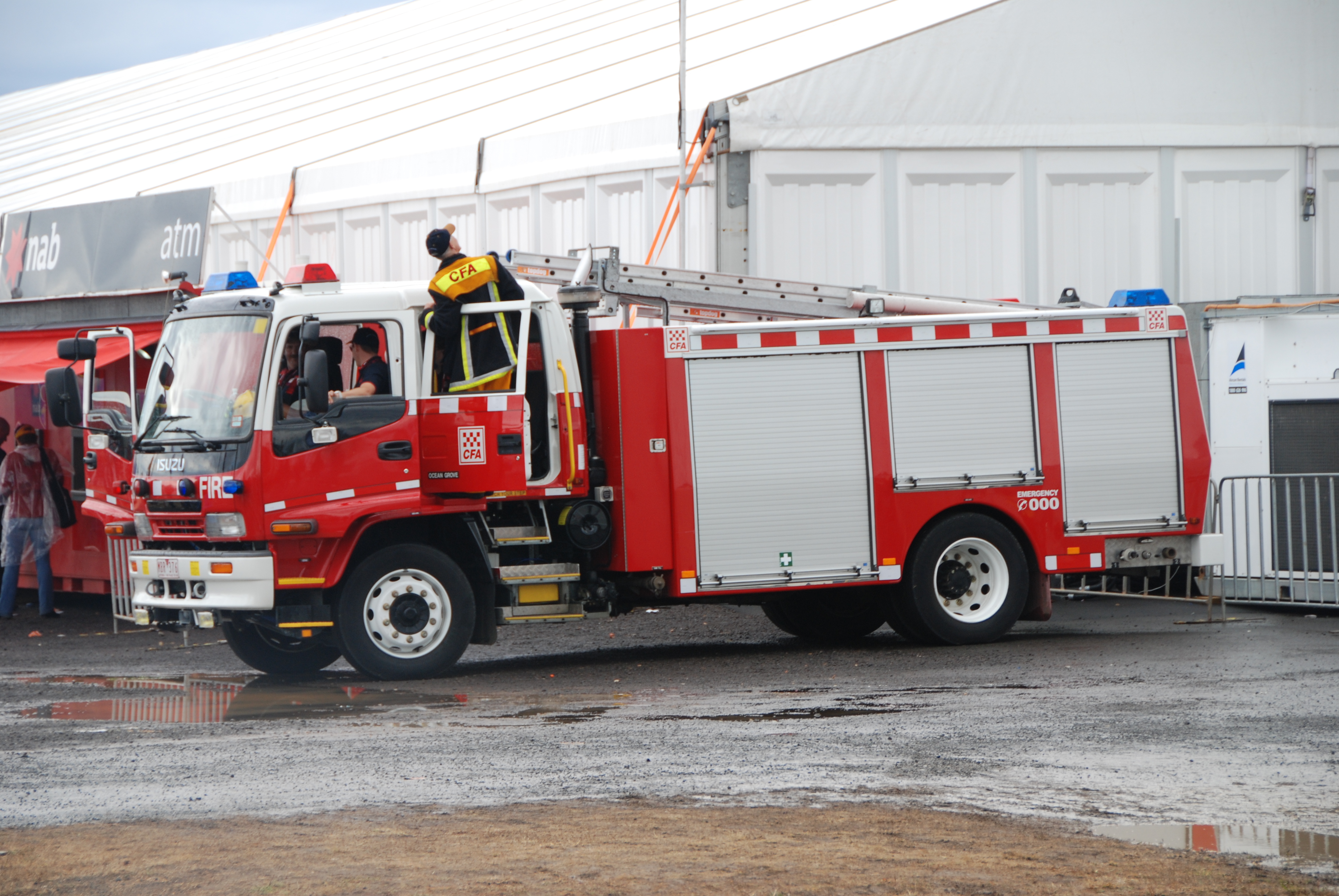CFA Type 3 Pumper at the 2009 Australian International Airshow