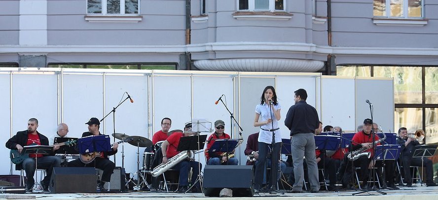 Videlina performing at the central square in Plovdiv, 2011