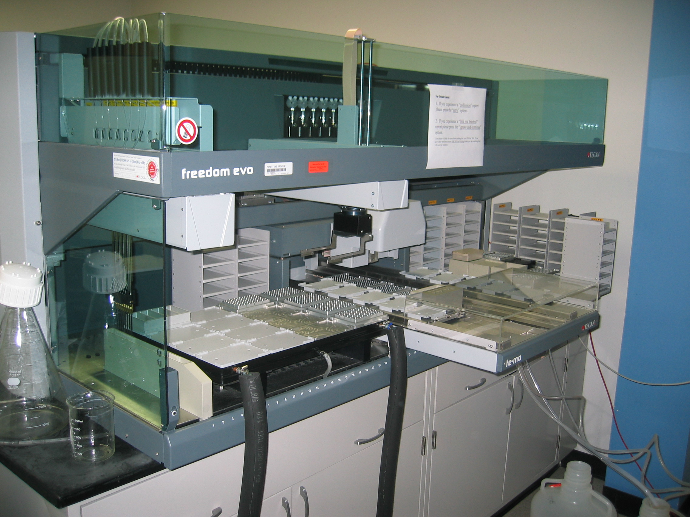 An example of automated pipetting system using peristaltic pumps (Tecan)