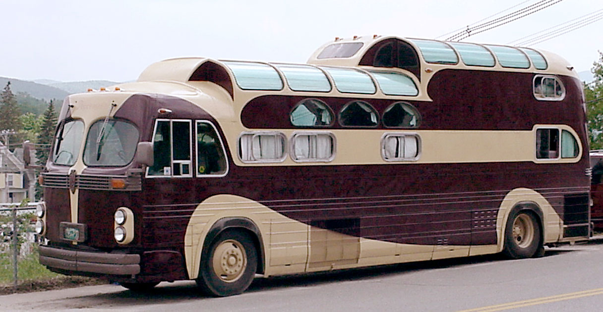 Peacemaker 1 bus in Island Pond, VT