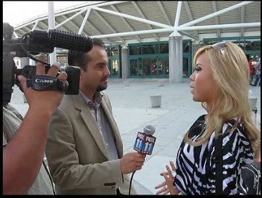 Mytchell_interviewing_for_Fox.jpg