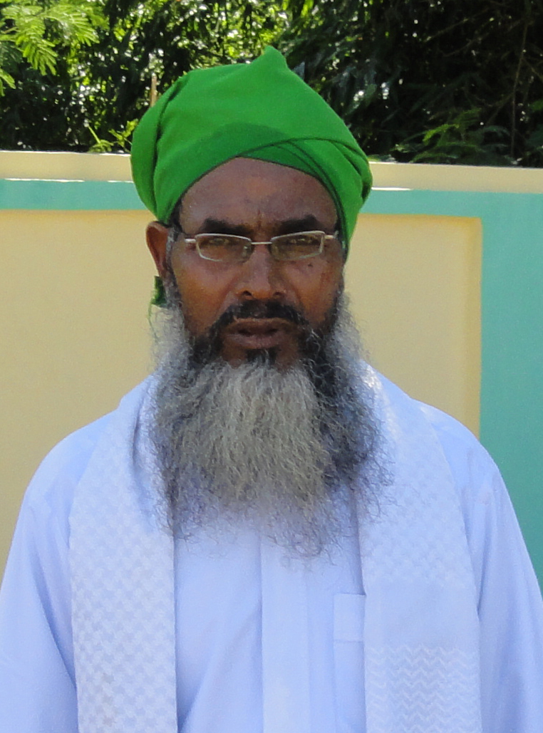 Hazrat Maulana Faizullah Asharfih principal of Madarsa Arabiya Asharfiya Faizul Islam is in Eidgah 2011 during Namaz Eid-ul-Fitre|216x216px