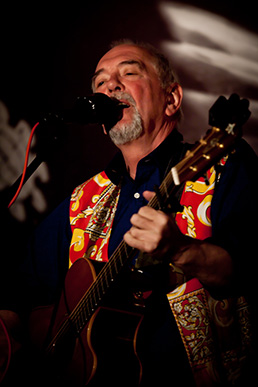 Mike Gaston with Chanter at The Langan Sessions