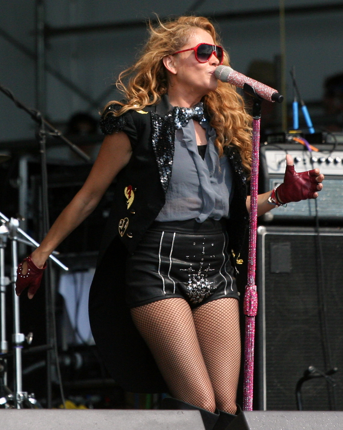 The "boys" category was mentored by Paulina Rubio.