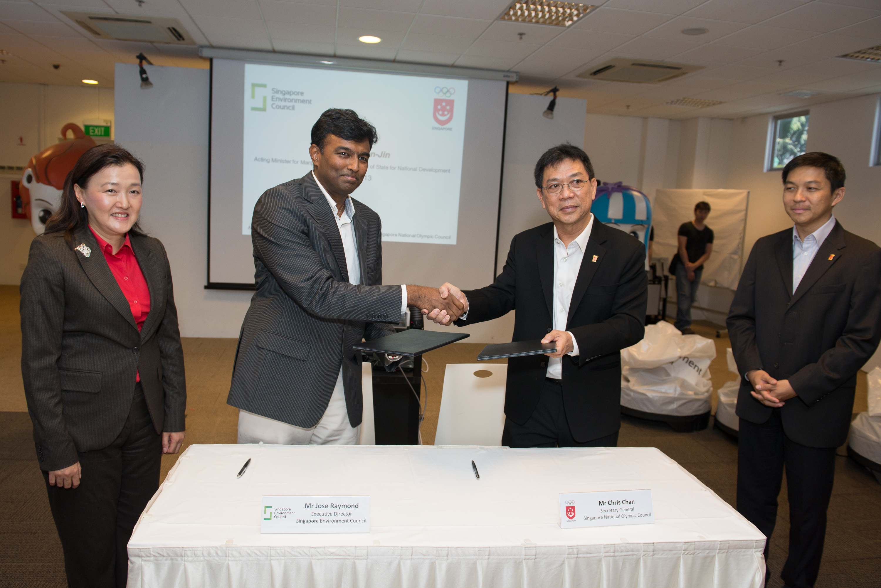 Executive Director of the Singapore Environment Council Jose Raymond and Secretary General of the Singapore National Olympic Council Chris Chan sign an MOU to co-create the Green Champions programme in Singapore. Executive Director of the Singapore Environment Council Jose Raymond and Secretary General of the Singapore National Olympic Council Chris Chan sign an MOU to co-create the Green Champions programme in Singapore.