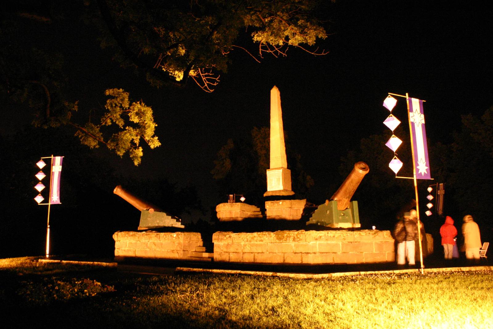 Pre dawn at the Eureka Monument, 3 December 2005
