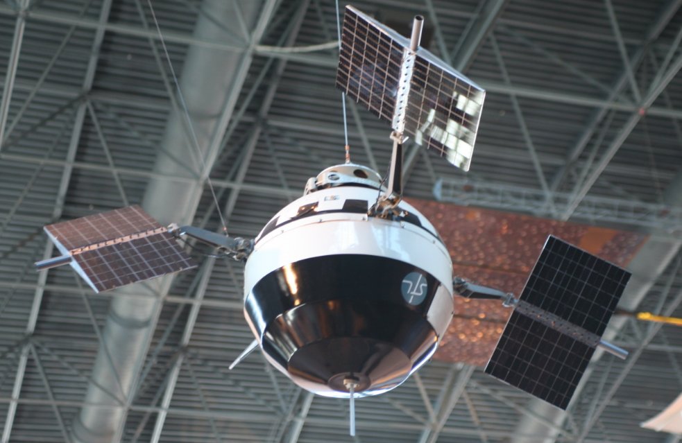 Pioneer V satellite with electronic circuits tested in Thermotron chambers