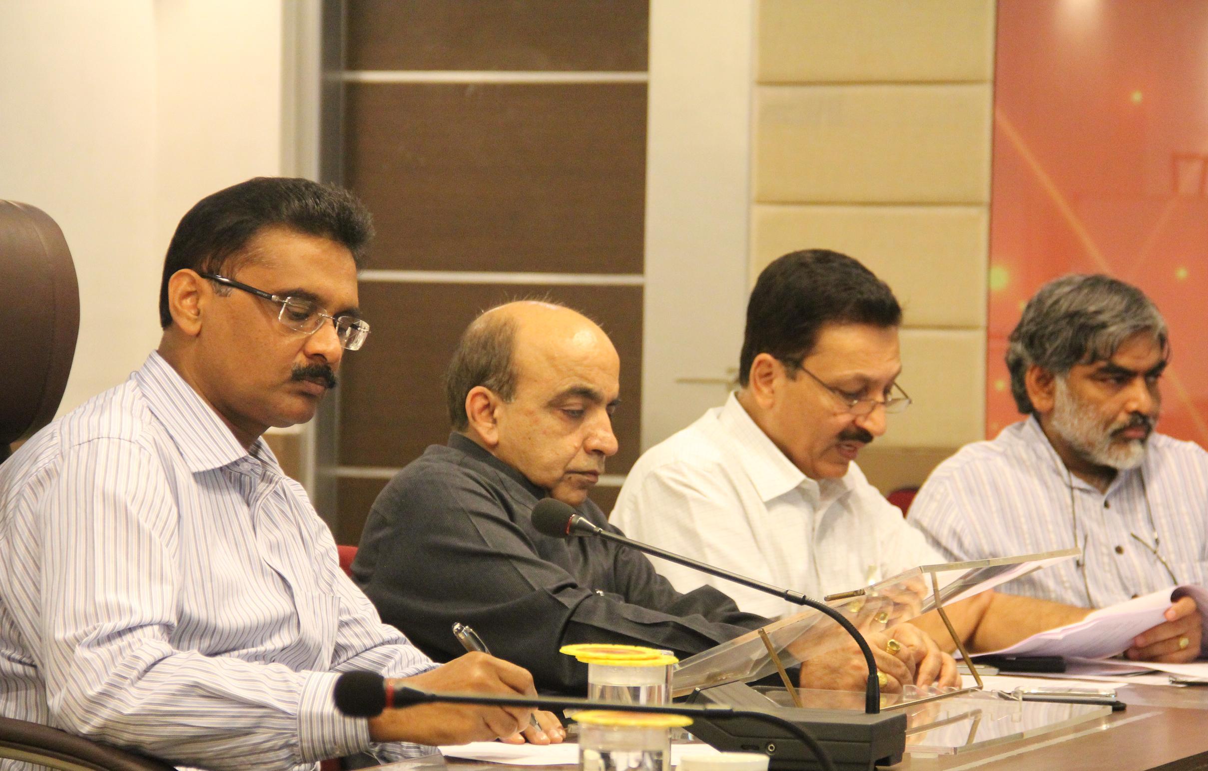 3rd Bharatiya Vigyan Sammelan and Expo 2012, VIBHA Secretary General Shri Jayakumar is seen at right hand end