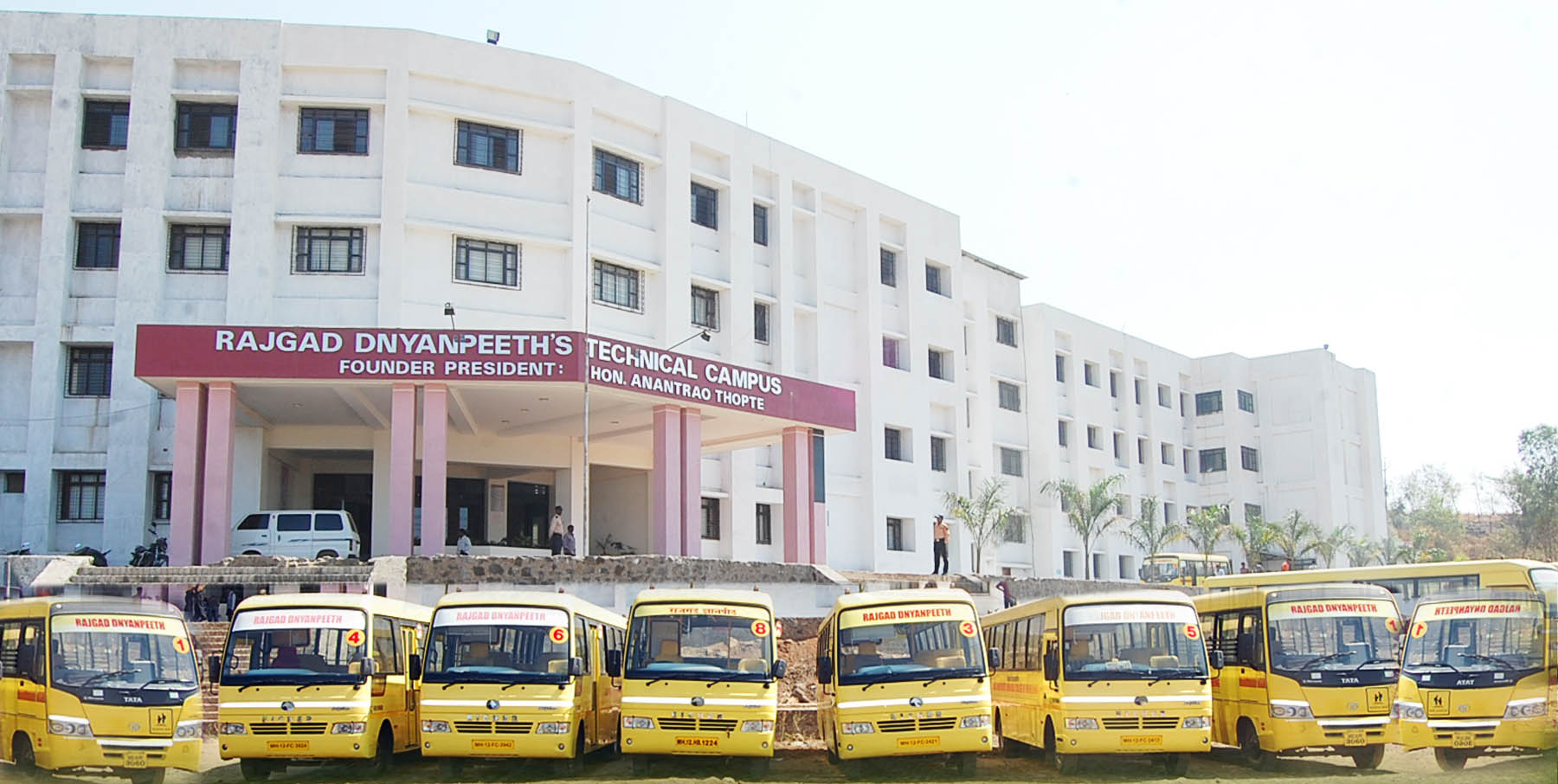 Shree Chatrapati Shivajiraje College of Engineering main building