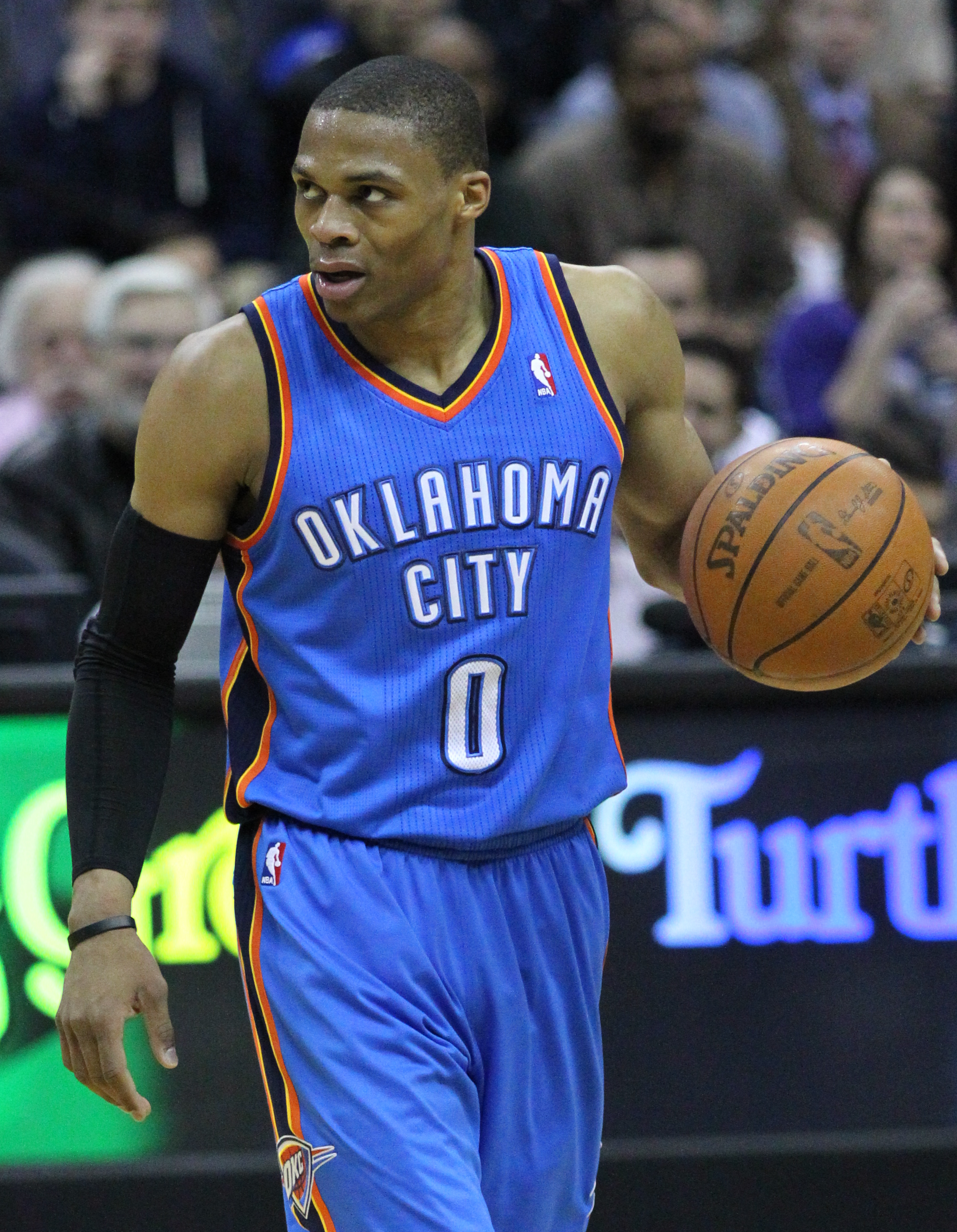 Russell Westbrook|alt=Carmelo Anthony dribbling