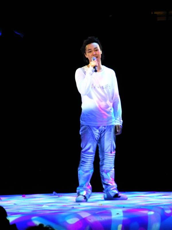 Eason Chan became the first Chinese and Asian artist to perform at the venue.
