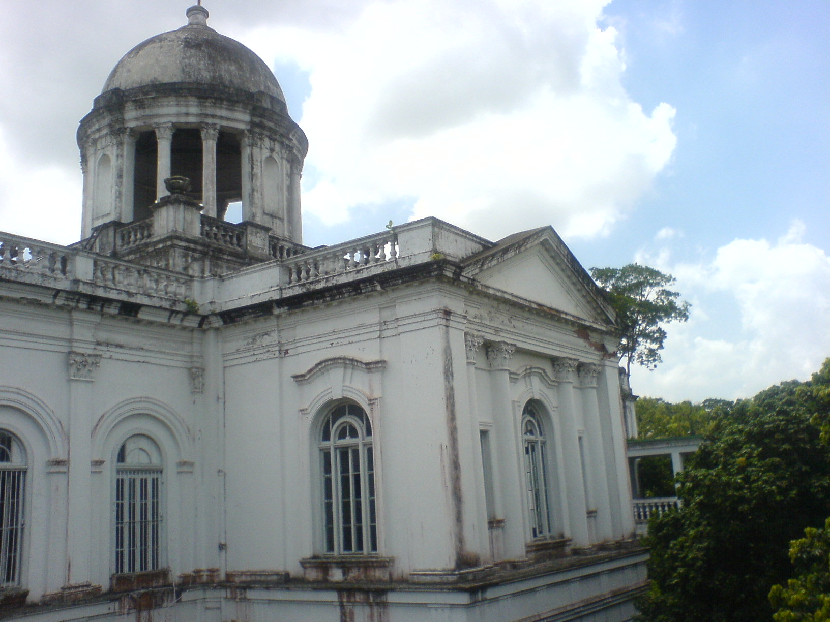 Dome of the Old High Court in Dhaka. When the government appointed ten judges, without consulting the Chief Justice as was the practice for thirty years, the court ruled that it was a violation of legitimate expectation