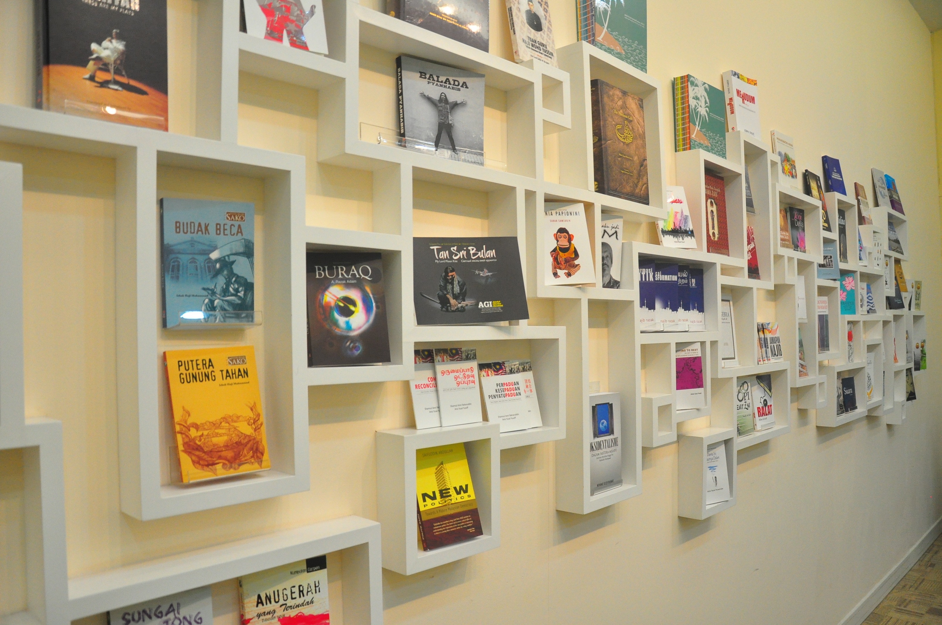 ITBM books at meeting room.