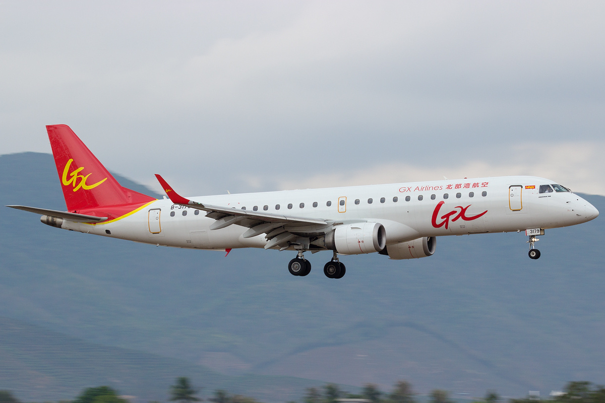 A GX Airlines Embraer 190 on approach to Sanya Phoenix International Airport.