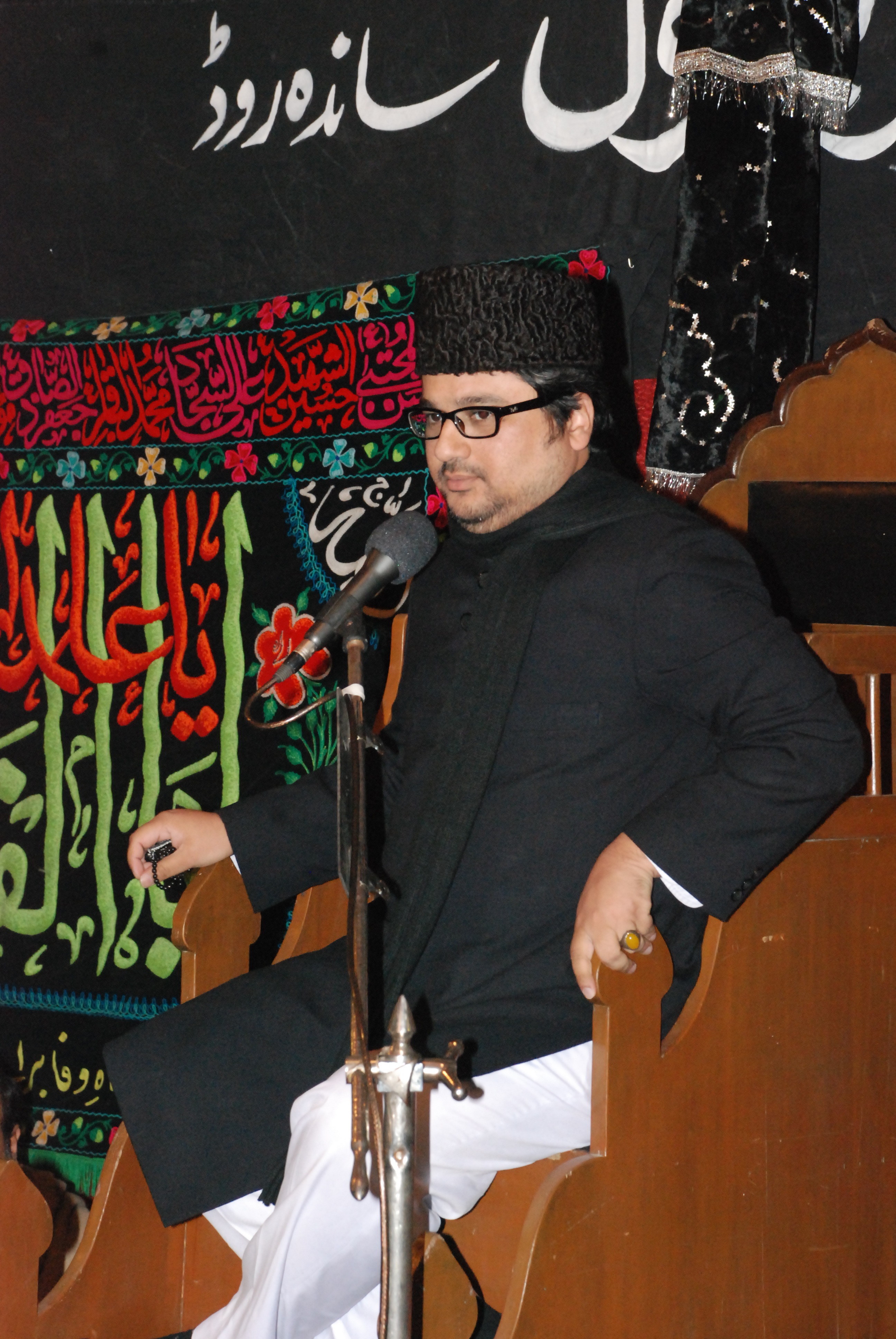 Allama Amjad Jauhari addressing a Majlis-e-Aza at "Azakhana Qasr-e-Batool" Karishan Nagar, Islampura Lahore on 17 December 2011