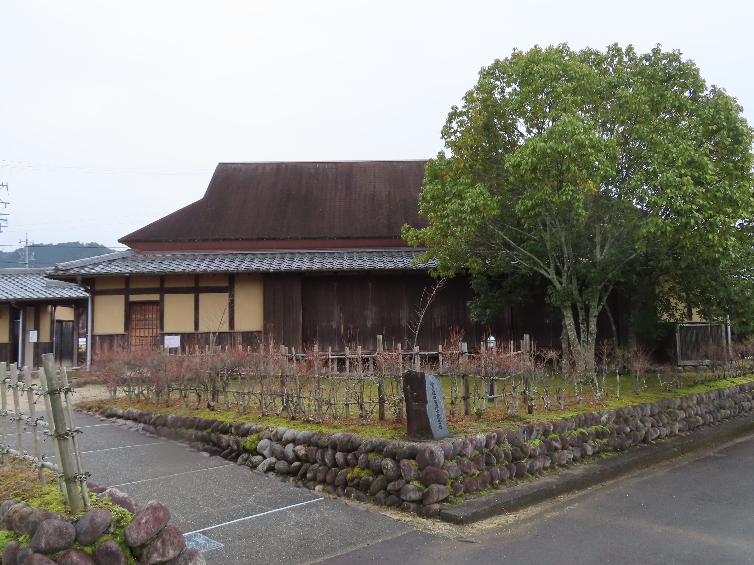 Tsuda’s birthplace, relocated and preserved as the Tsuda Sōkichi Memorial Museum. Tsuda’s birthplace, relocated and preserved as the Tsuda Sōkichi Memorial Museum.