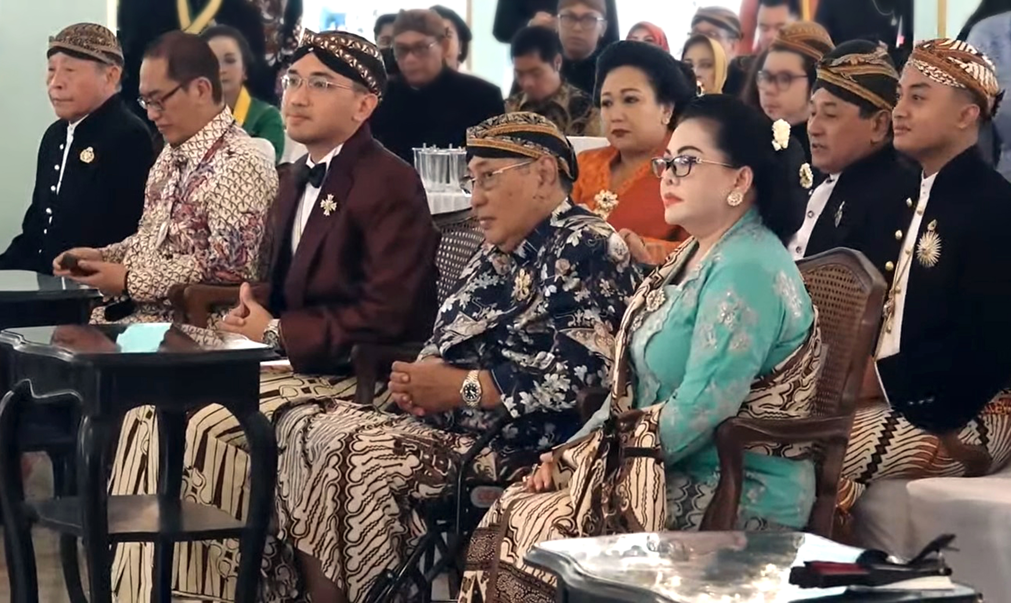 KGPAA. Hamangkunagara (seated far right in the second row in the image) when accompanying Susuhunan Pakubuwana XIII and GKR. Pakubuwana to attend the ceremony commemorating the accession to the throne of Adipati Mangkunegara X at Mangkunegaran Palace Surakarta, March 1, 2023.