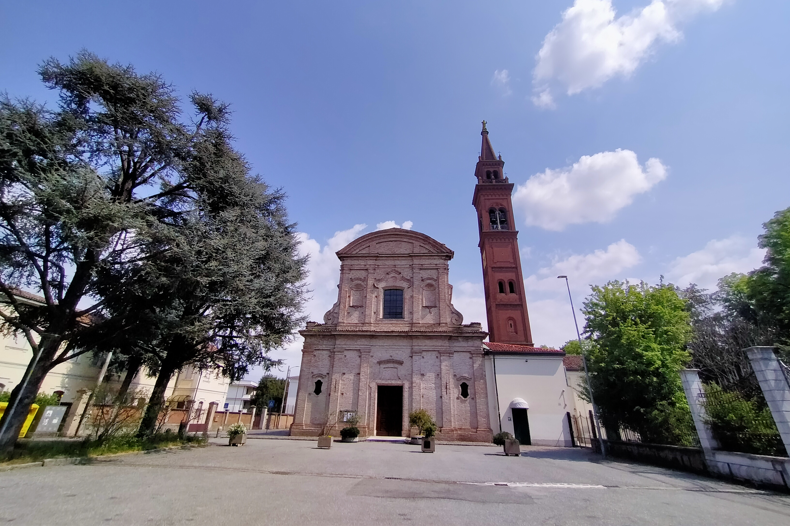 The facade.