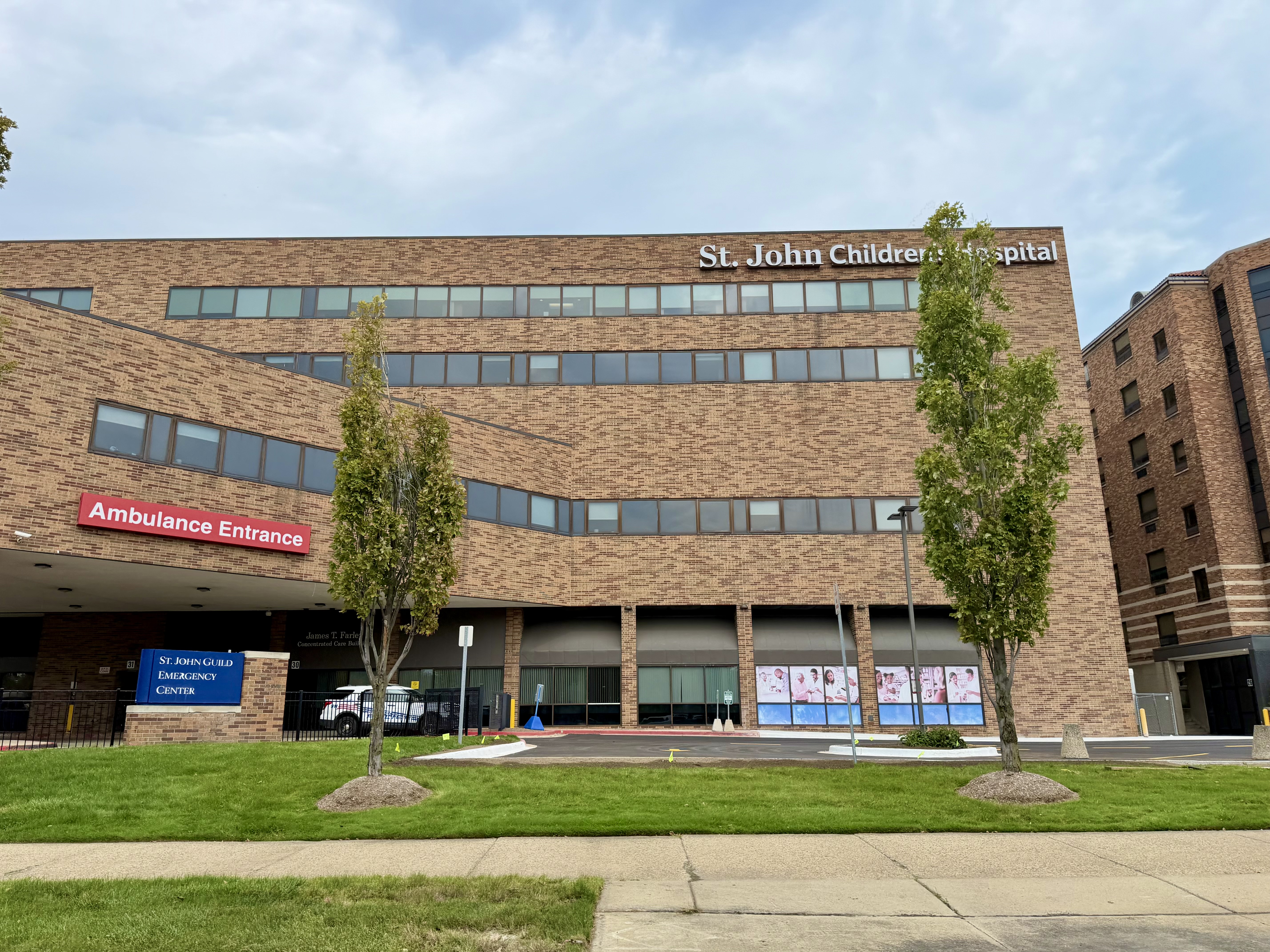 Henry Ford St. John Children's Hospital building
