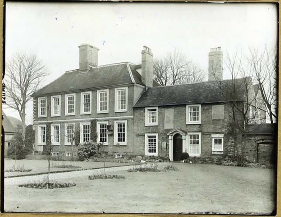 The farmhouse, probably between 1910 and 1930