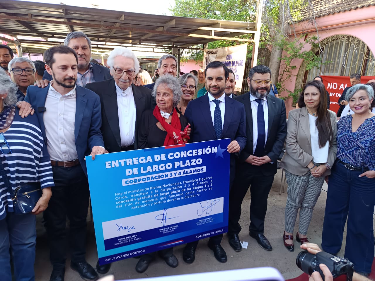 Chilean officials hand over the third stage of the Tres y Cuatro Álamos memorial site to survivors' groups (September 2025) Chilean officials hand over the third stage of the Tres y Cuatro Álamos memorial site to survivors' groups (September 2025)