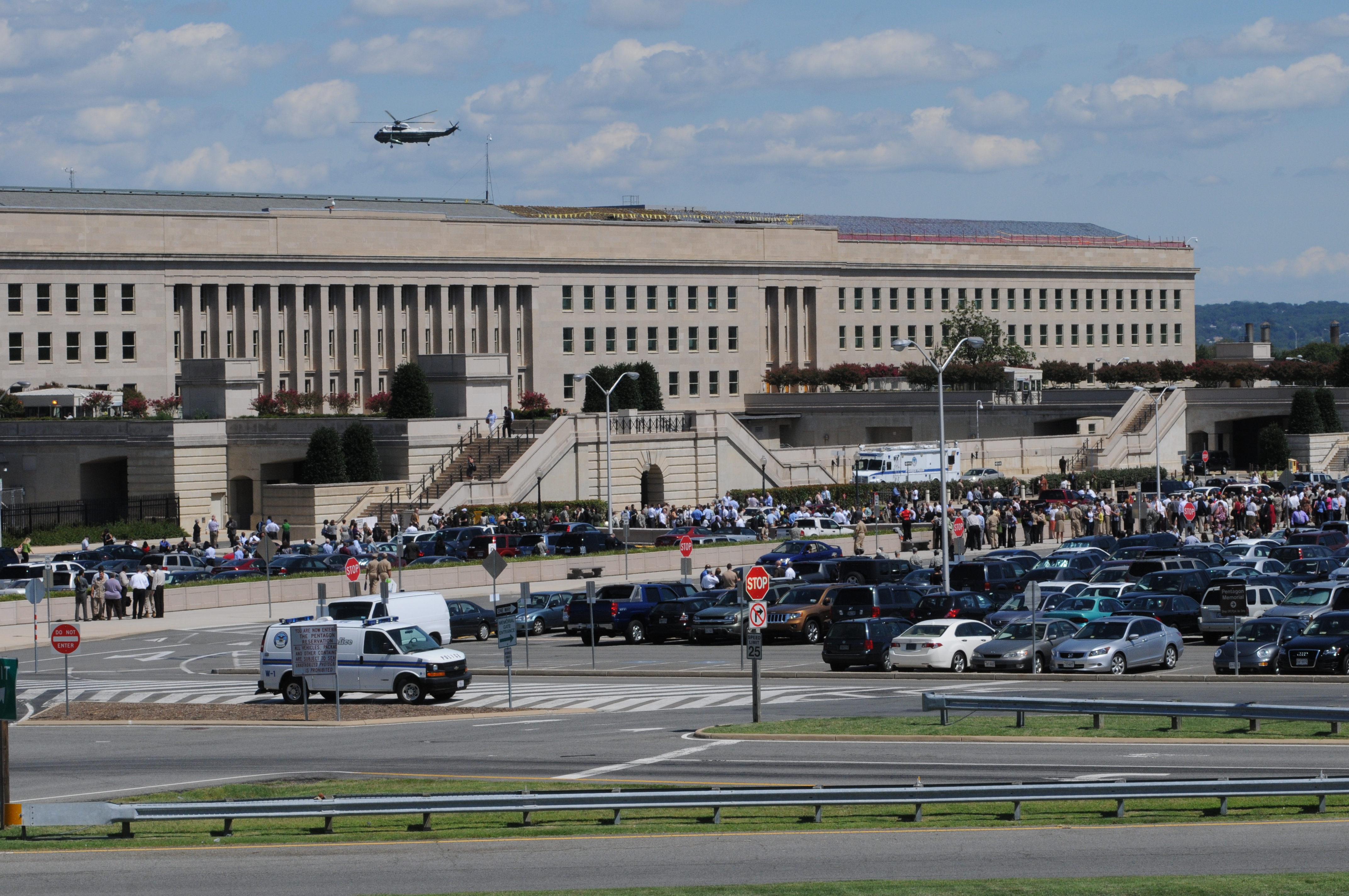 Some employees evacuated the Pentagon moments after the earthquake