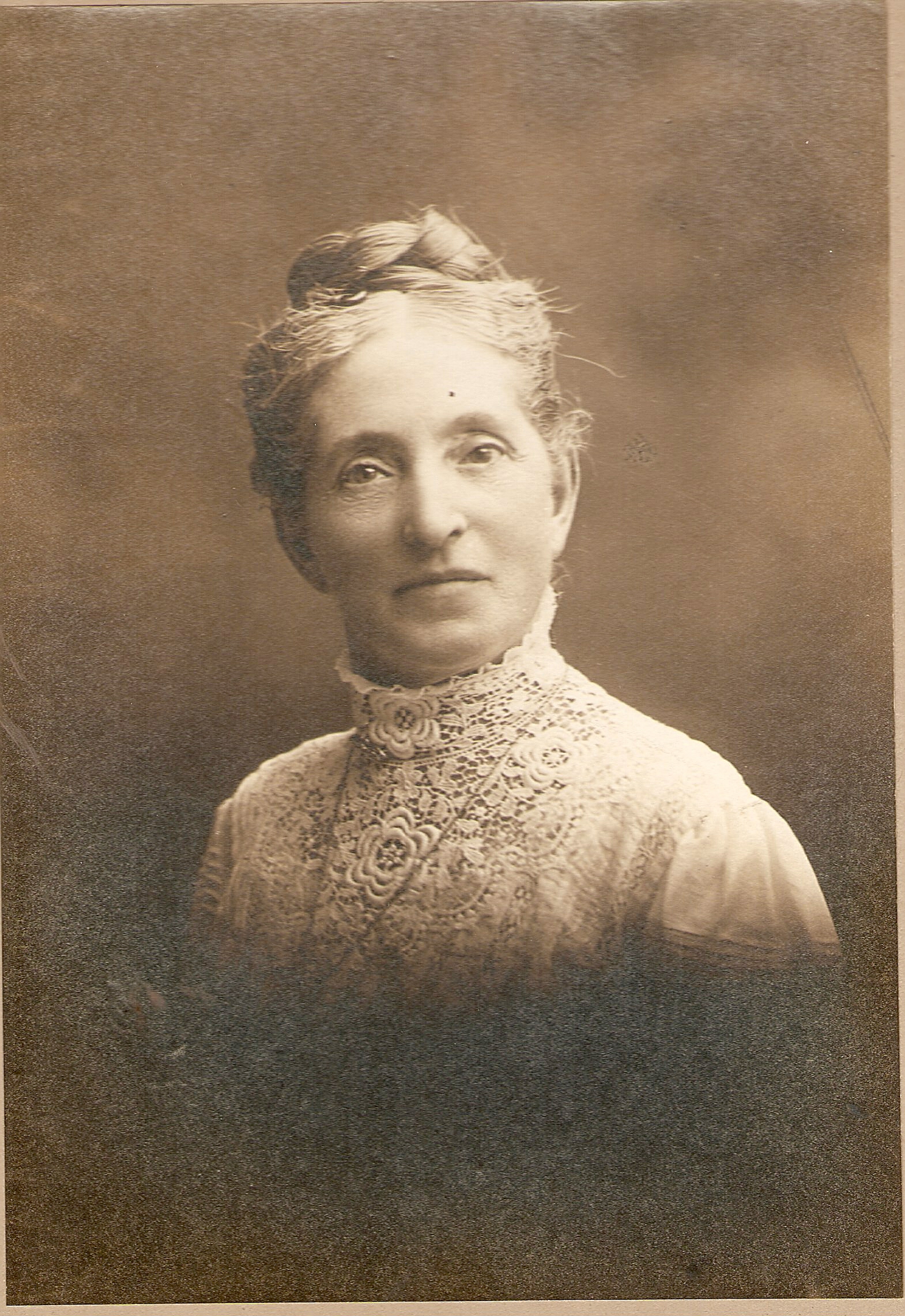 A November 1906 portrait of Engelbertha Stroebele taken at Sol Young Studios in Jersey City, New Jersey, USA.