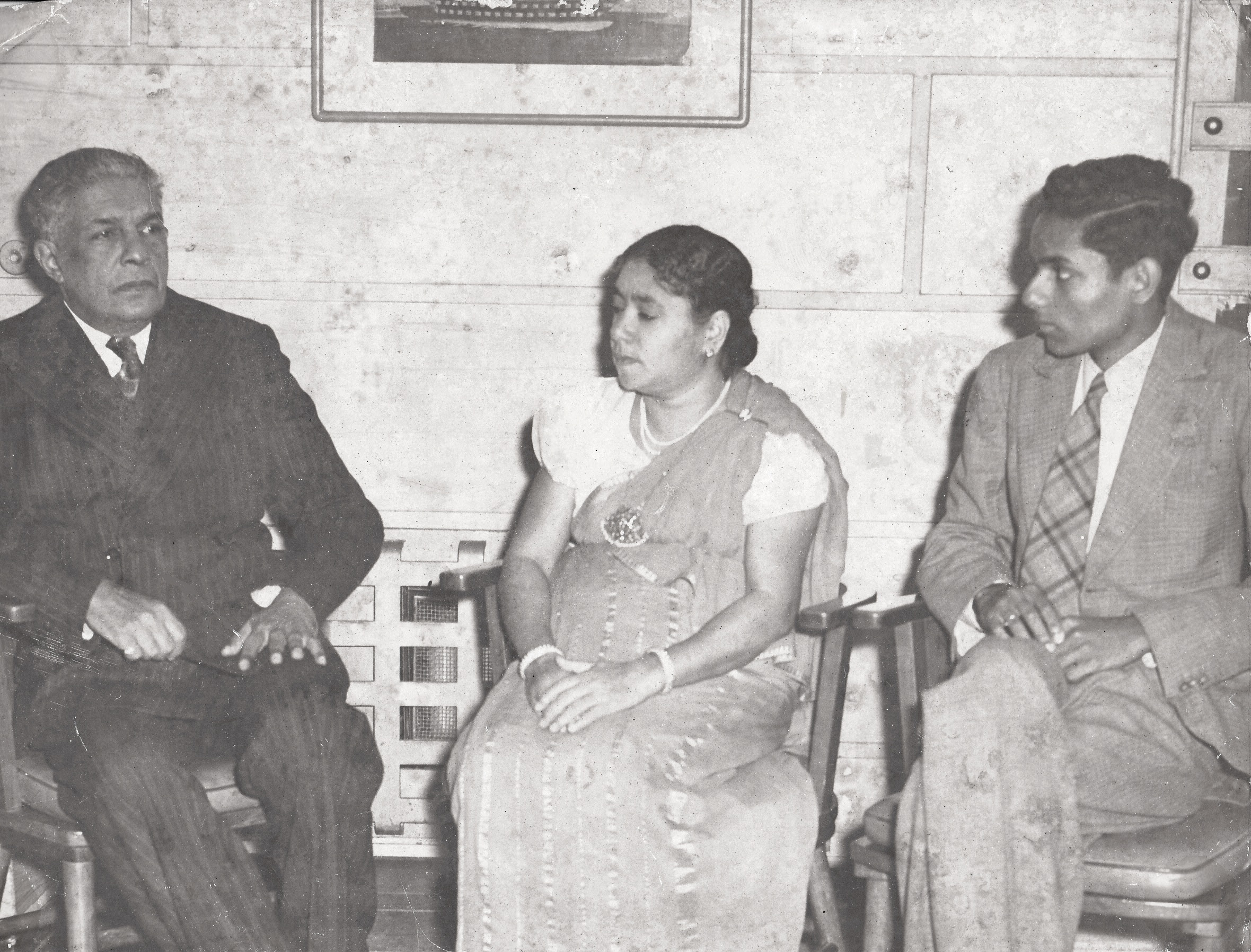 |Cuda Wijeyeratne with his parents Sir Edwin & Lady Leela Wijeyeratne